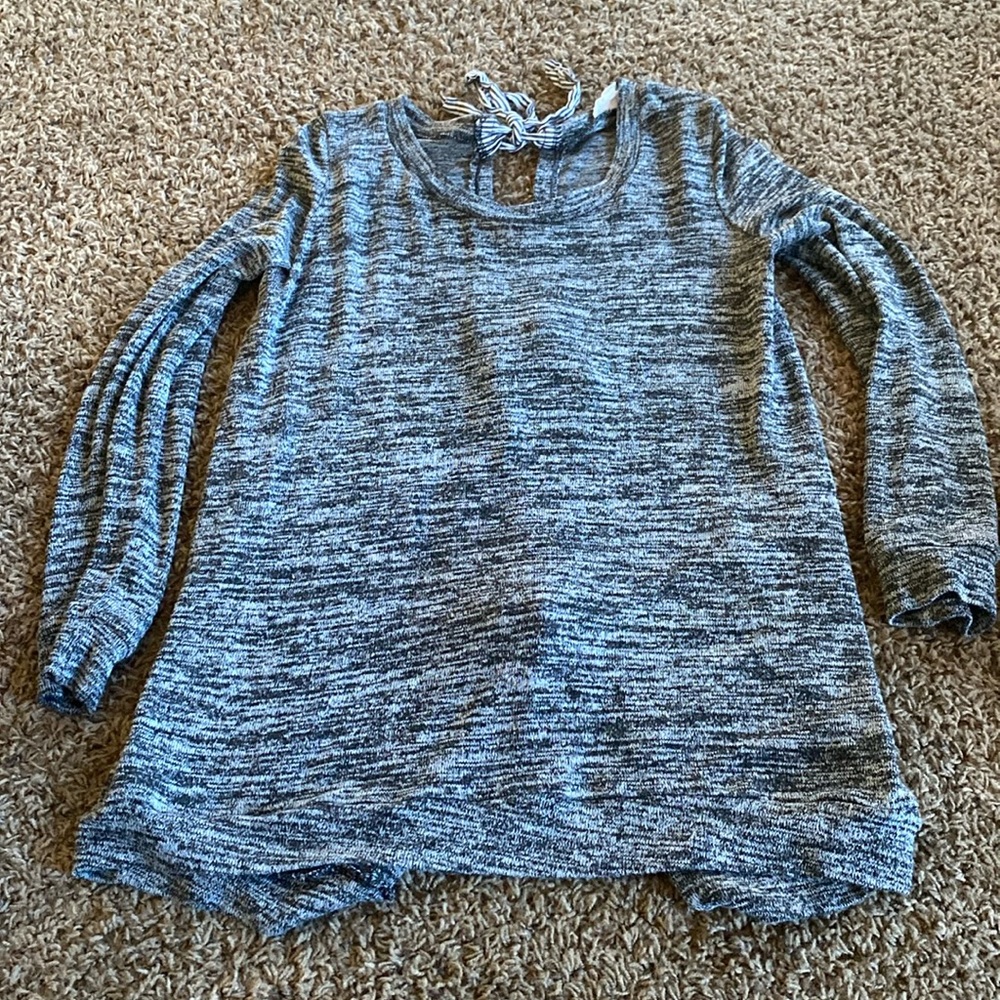 Cute gray sweater with ties in the back